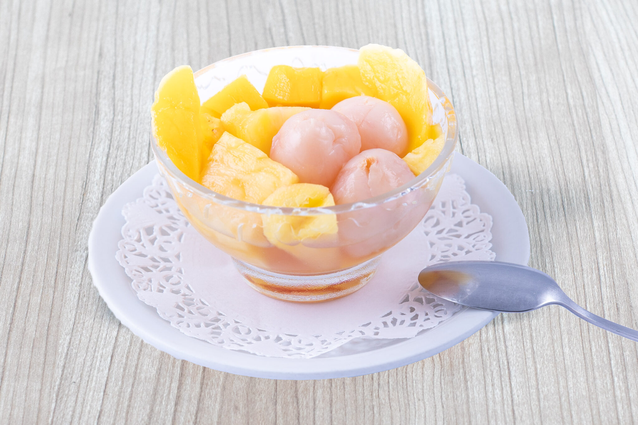 Salade de fruits (mangue, ananas, lychees)